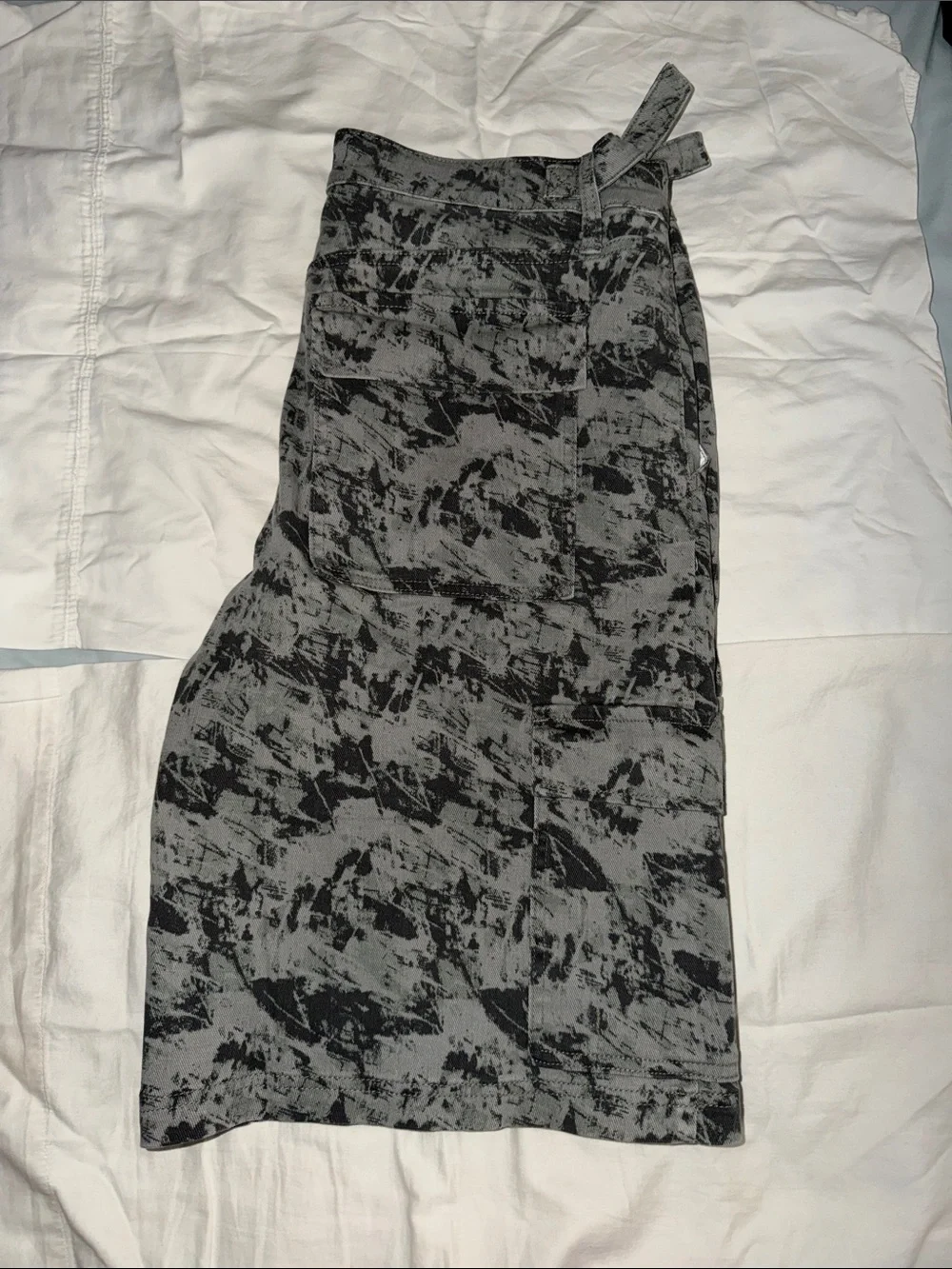 Fashion Nova Gray & Black Abstract Cargo Shorts